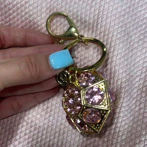 Vintage Pink Crystal Diamond Keychain - Picture 3 of 3
